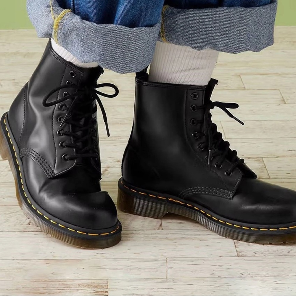 1460 Boot. Worn once!
